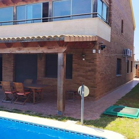 Вілла Chalet Moderno Con Piscina En Калафель Екстер'єр фото